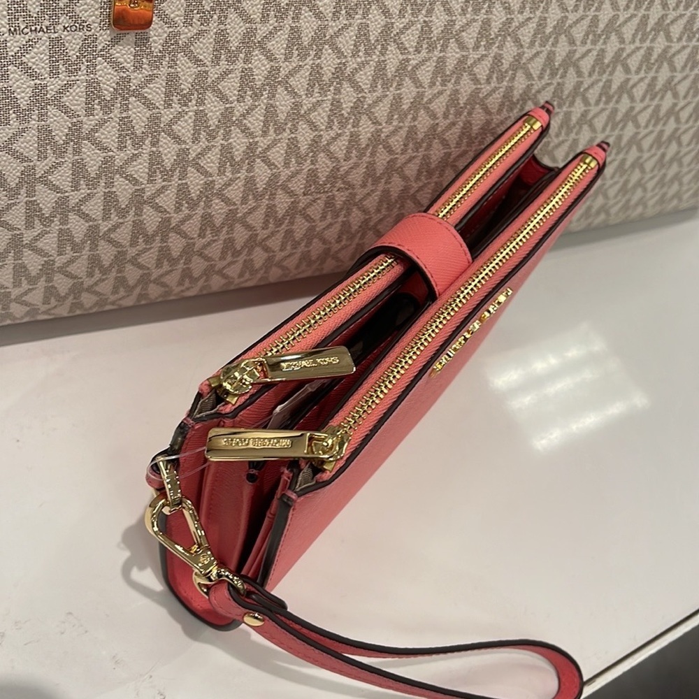 MICHAEL KORS LARGE DOUBLE ZIP WRISTLET WALLET PHONE CASE CLUTCH 
Tea Rose NWT - Picture 8 of 16